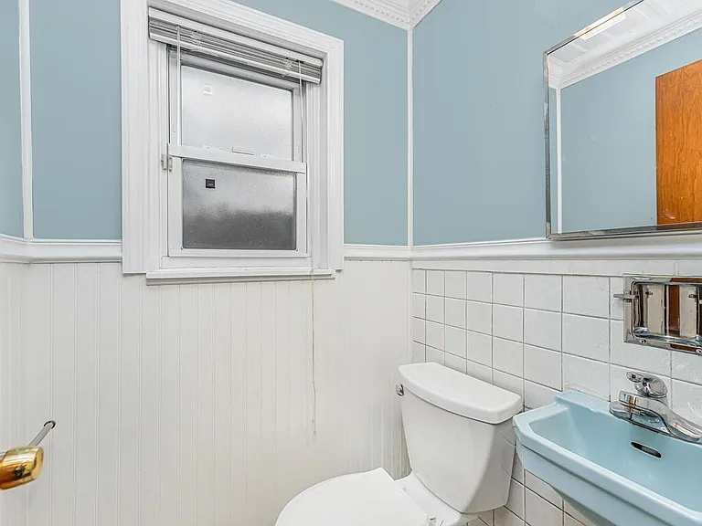 3060 Roberts Ave — Photo 10