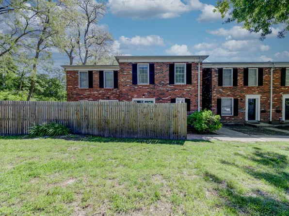 1090-1108 N Hanley Rd, Saint Louis, MO 63130