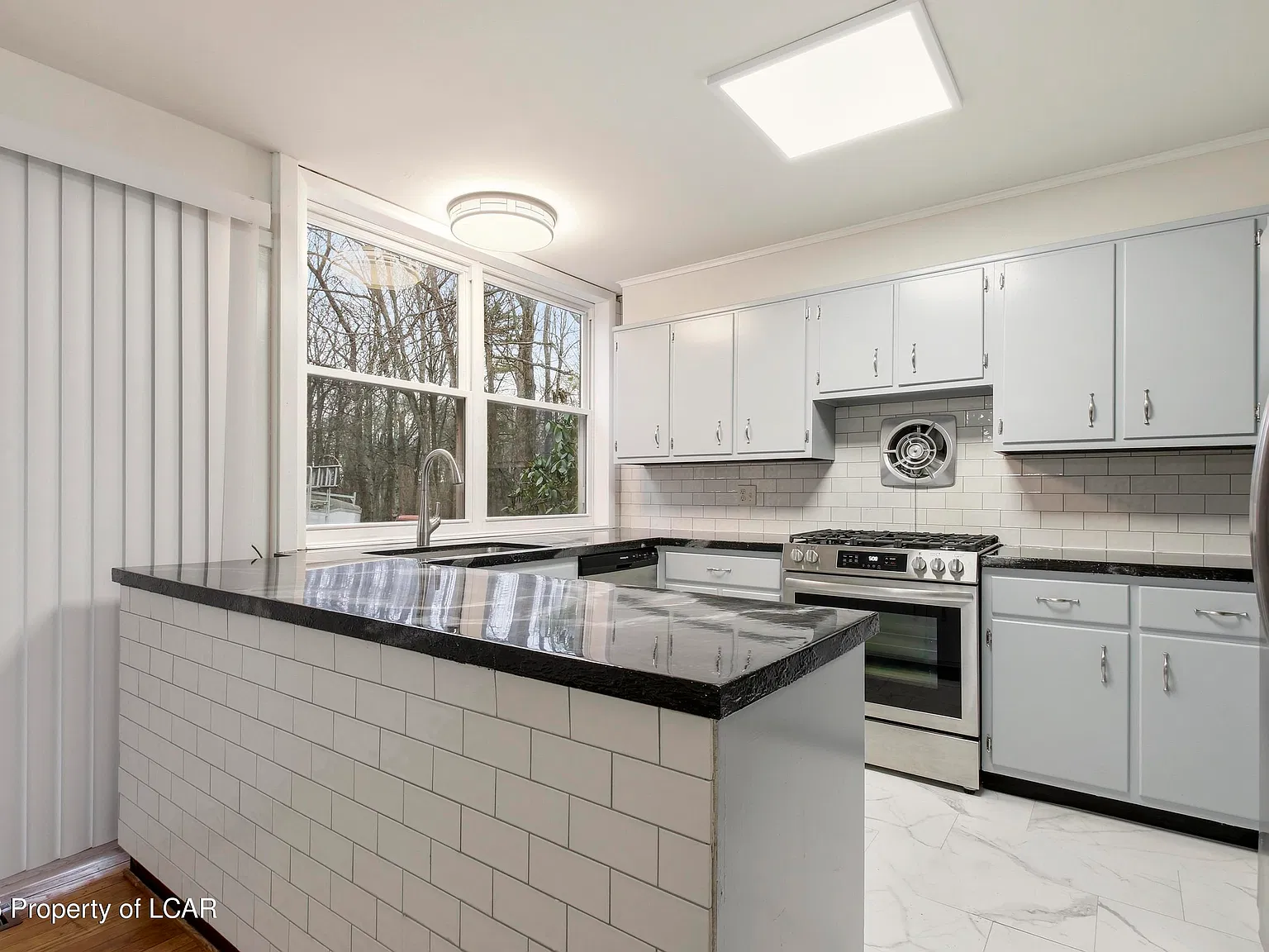 Studio, 4410 sqft, $1,800 — Photo 4