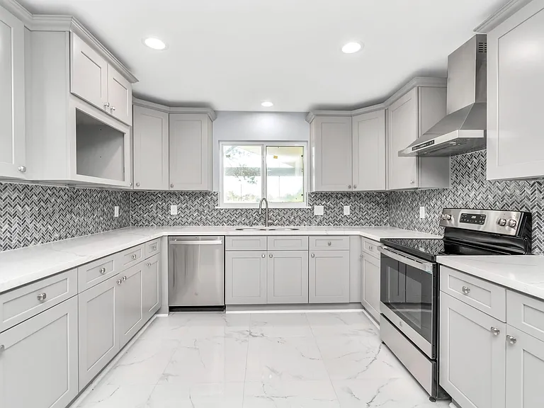 2826 W FM 1462 — Photo 19