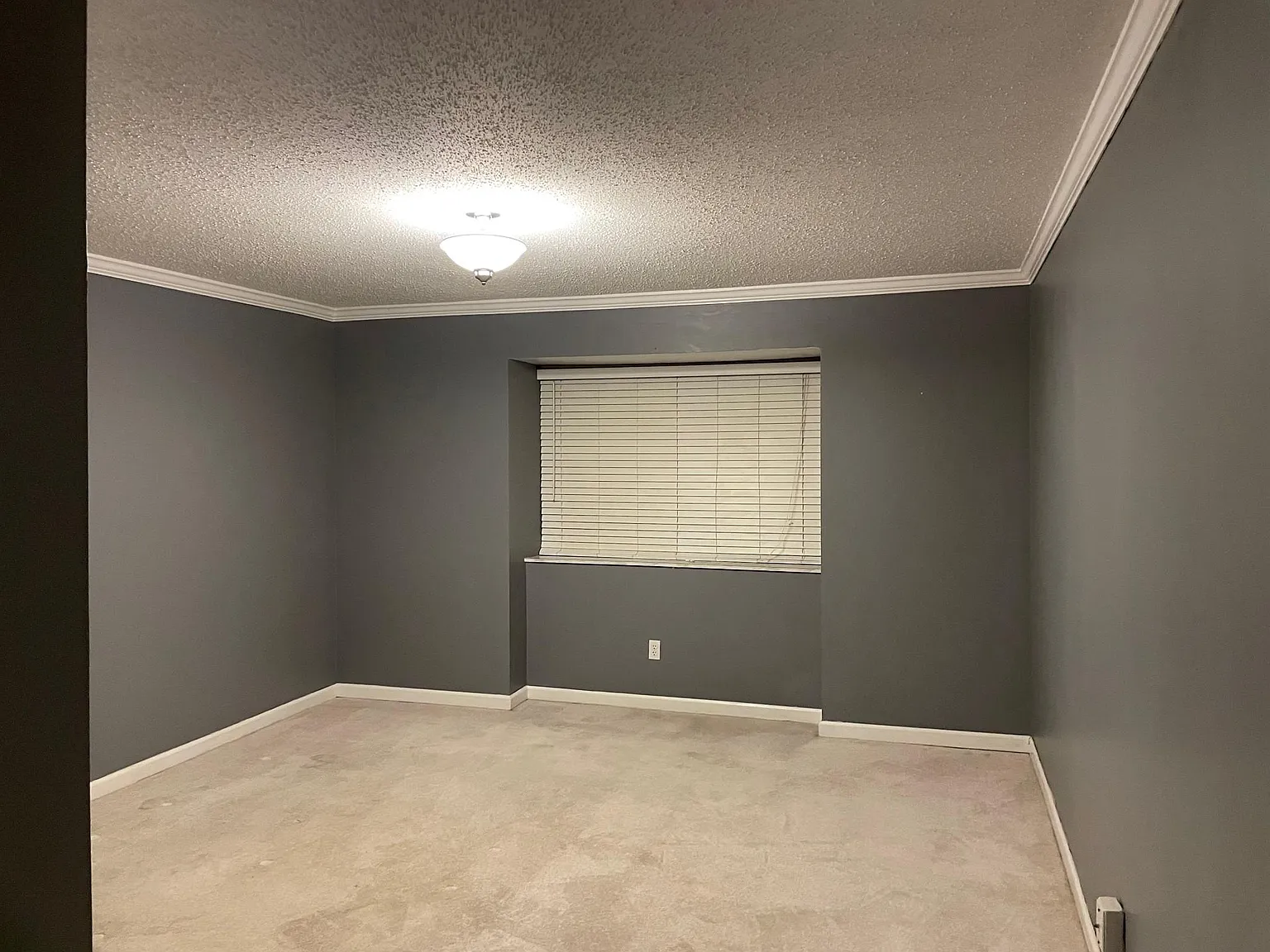2 bed, 1065 sqft, $1,600 — Photo 2