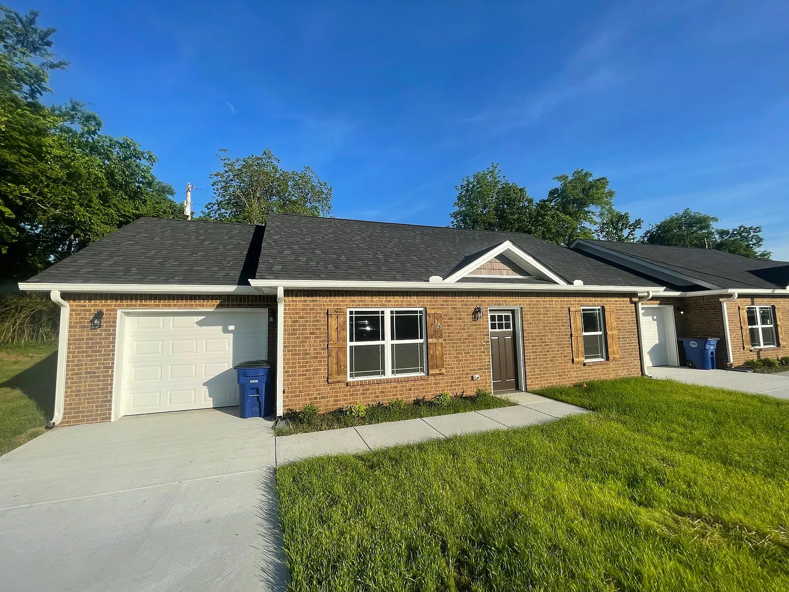 125 Dogwood Ct — Photo 1