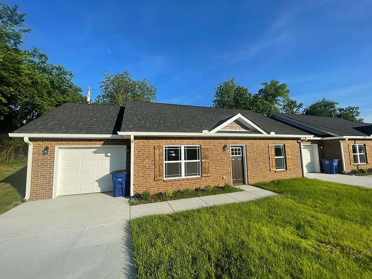 125 Dogwood Ct — Photo 1