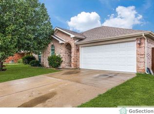 3920 Tarpon Springs Dr, Fort Worth, TX 76123