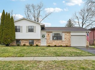 2108 Willow Run Rd, Grove City, OH 43123