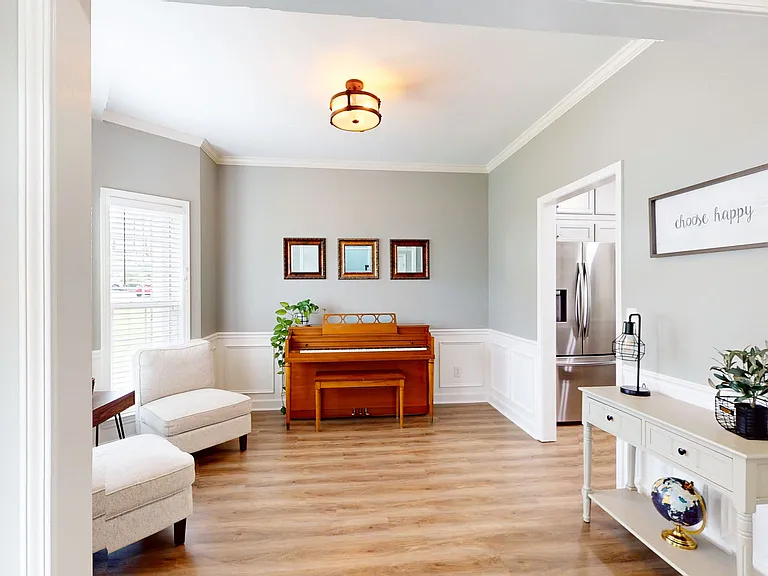 2259 Dewey Dr — Photo 13