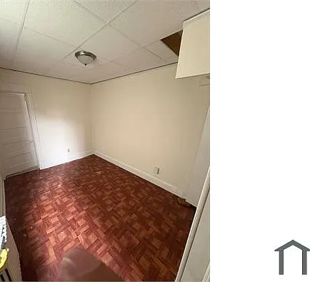 110 Webster Ave — Photo 2