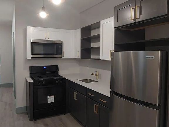 4th image of 1607 Kennedy Blvd #1E