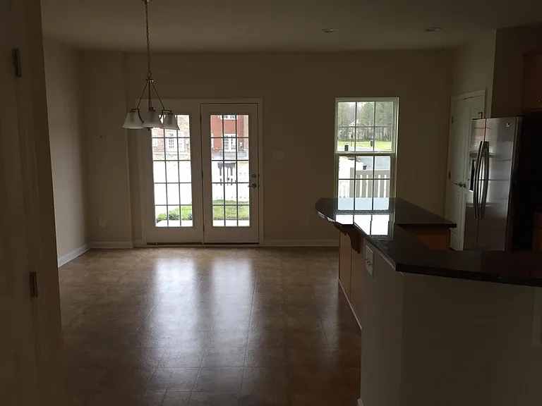 Kitchen (another view)