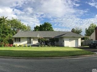 148 Elm Ave, Glen Cove, NY 11542