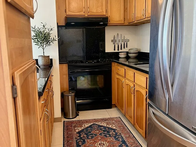 2522 Date St #505 — Photo 7