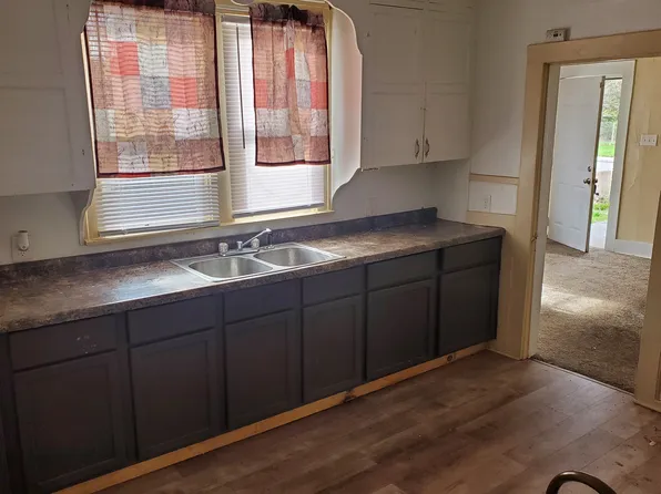 706 Laporte Ave, South Bend, IN 46628