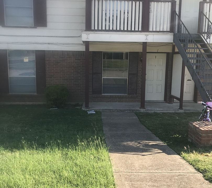 1st image of 116 Pebble Creek Dr APT 1