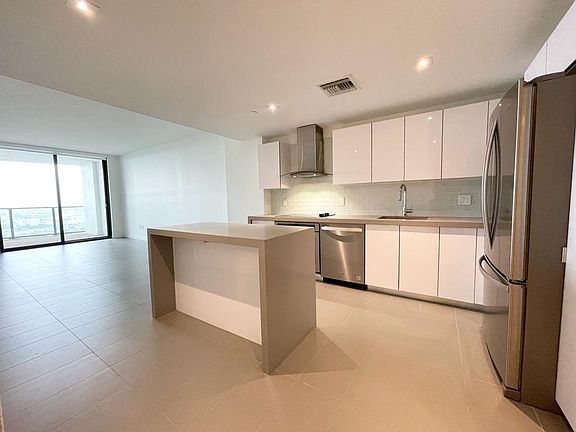 4th image of 1600 NE 1st Ave #3511