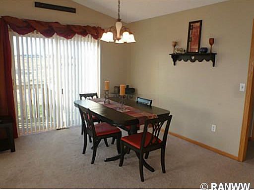 3rd image of 960 W Cardinal Drive
