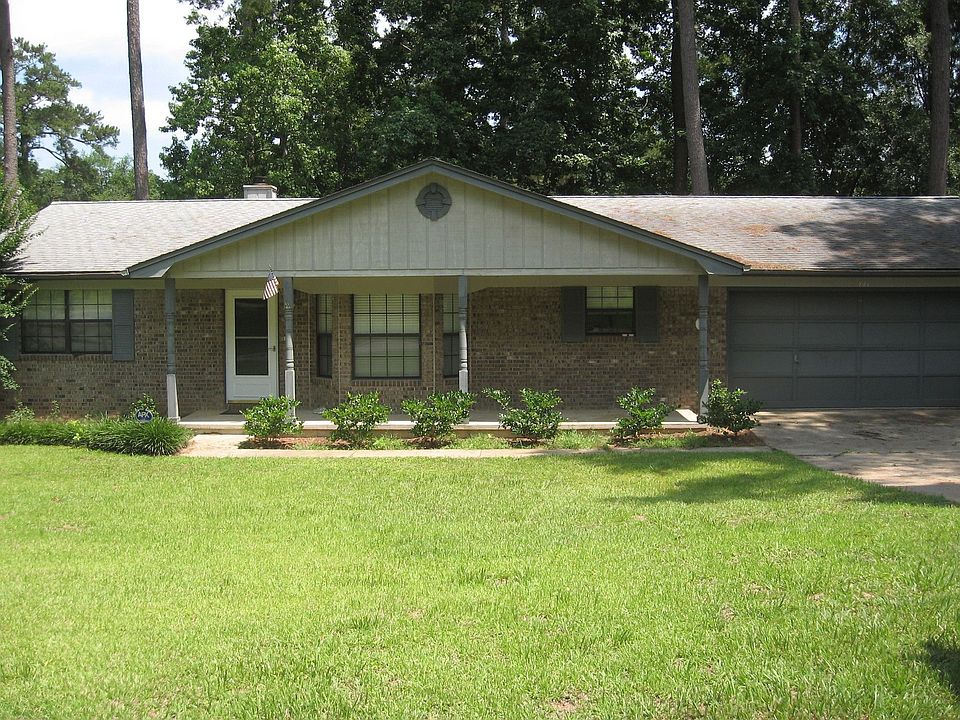 Front yard view