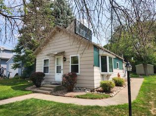 211 S 2nd Ave, Winneconne, WI 54986