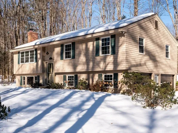31 Wednesday Hill Road, Lee, NH 03861