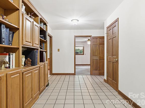 14th image of 855 Edmiston Rd