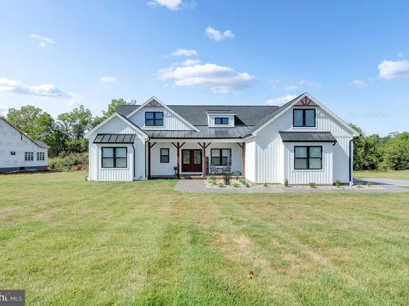 75 Bridgeview Dr, Abbottstown, PA 17301