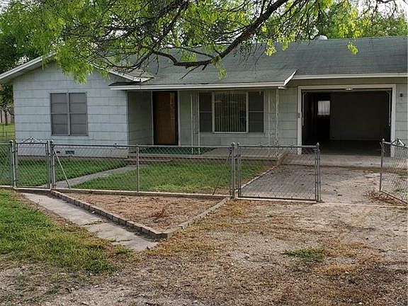 2nd image of 1526 Cloud Ln