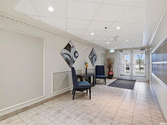 2nd image of UNIT 110-215 Lowe ROAD