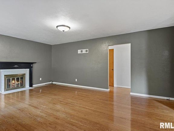 4th image of 2536 S Walnut St