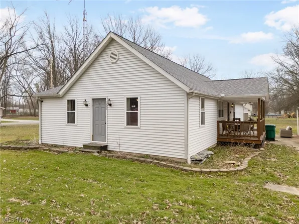 12032 Mercer Rd NE, Alliance, OH 44601