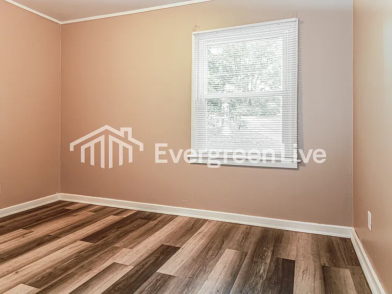 513 Forest Hills Dr — Photo 10