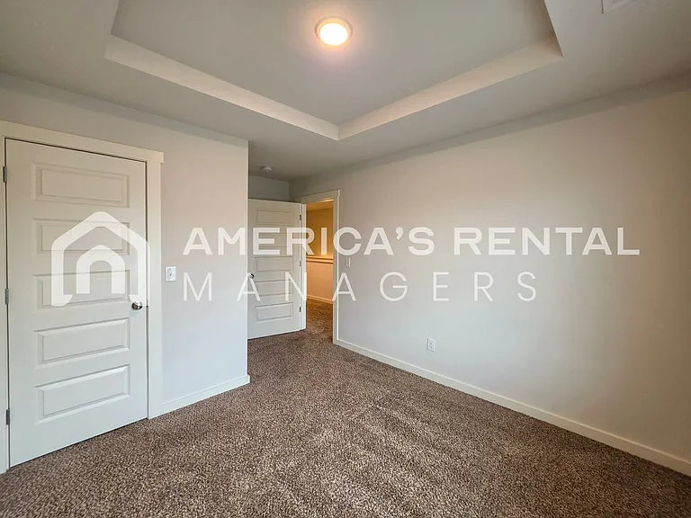 680 The Heights Ln — Photo 37