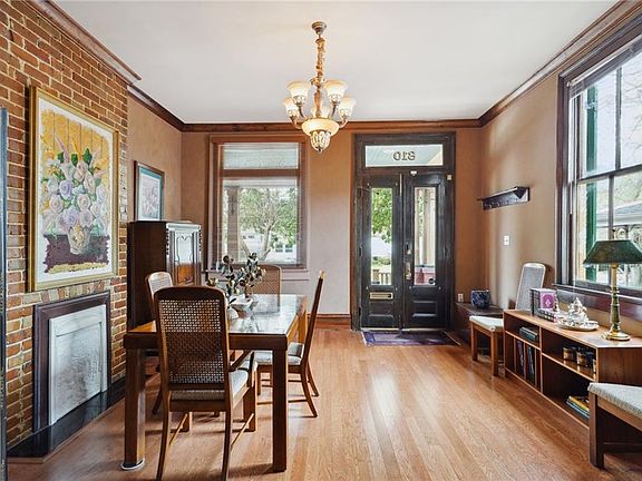 4th image of 810 N Alexander St #B