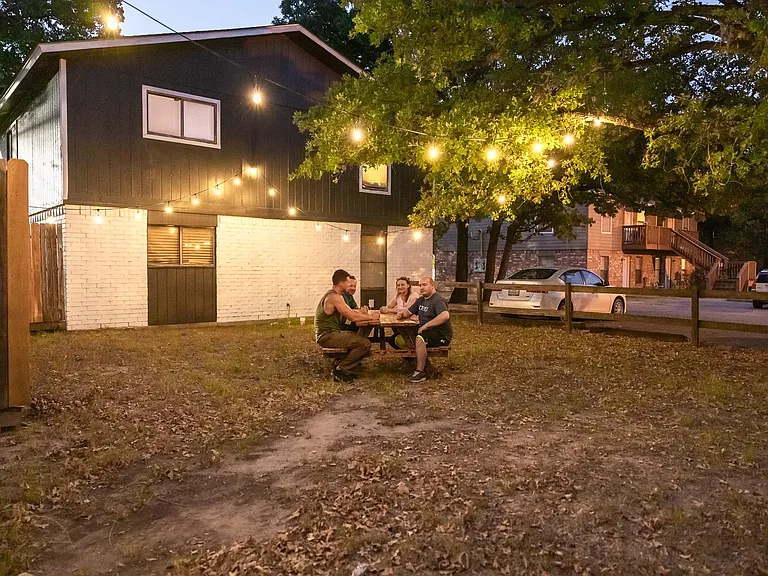 708 Navidad St #B — Photo 33