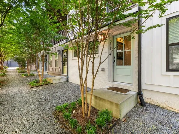191 Chestnut Cir, Atlanta, GA 30342