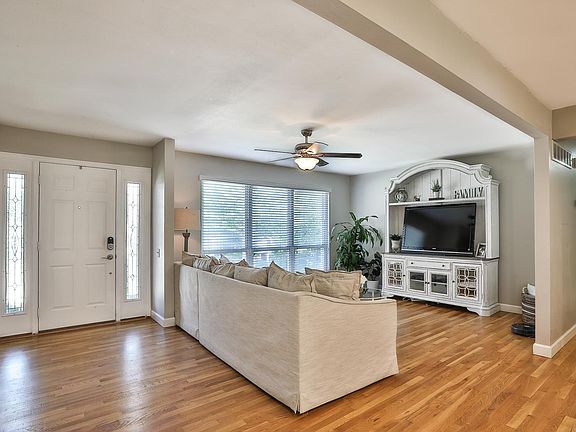 5th image of 4610 Brookroyal Ct