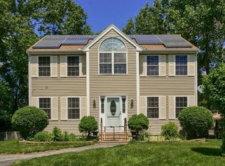39 Lauren Way, Lowell, MA 01854