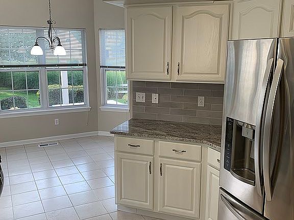 3rd image of 25 Vista Cir #39C