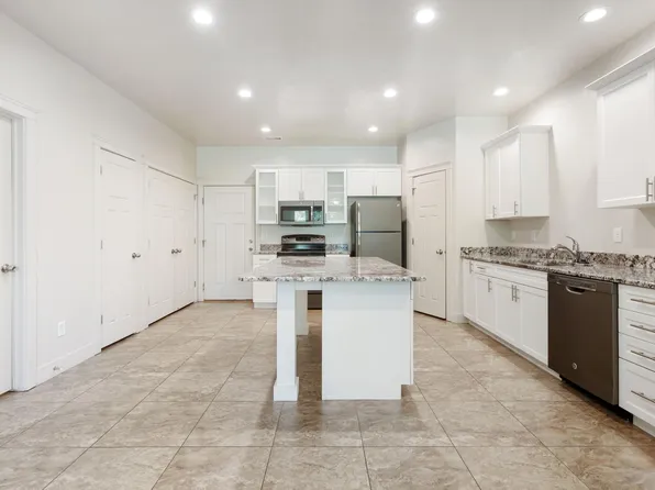 Cove at Pleasant View Town Homes