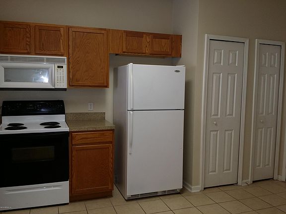 5th image of 621 Southbranch Dr