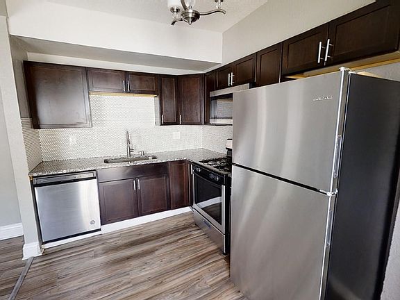 5th image of 414 Montgall Ave