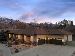 1932 E Charleston Ln, Holladay, UT 84121