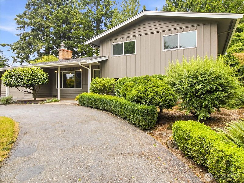 4th image of 530 NE David Drive