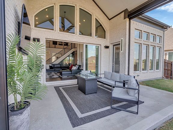 2nd image of 7548 Ridge Ln