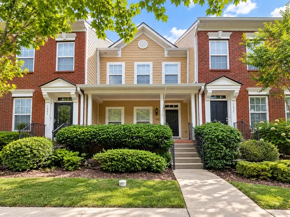7025 Sunnywood Dr, Nashville, TN 37211