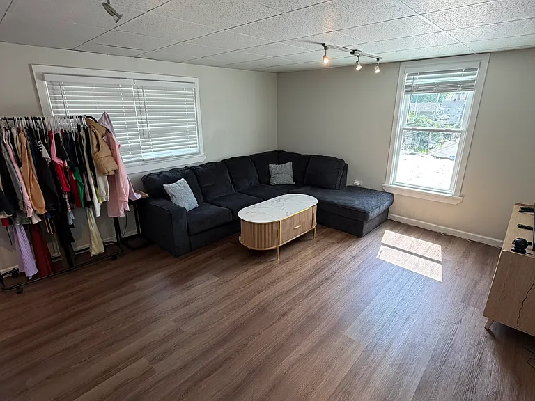 281-283 Beaver St #3 — Photo 4