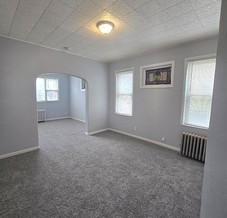 4th image of 6 Hadley Ave Floor 1