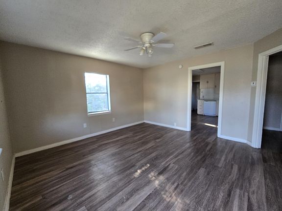 3rd image of 2612 39th St