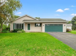 6302 Dylyn Dr, Madison, WI 53719
