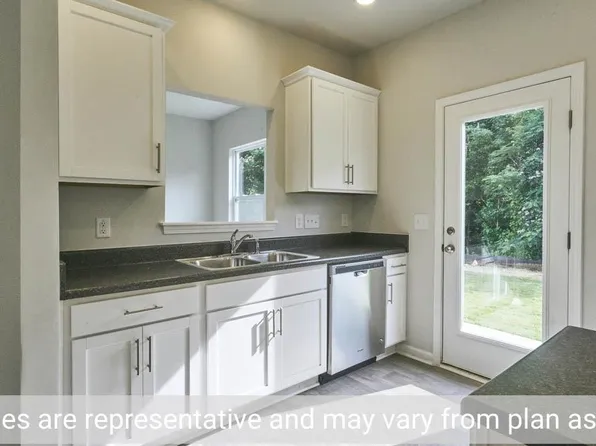 112 Starlight St, Sanford, NC 27330