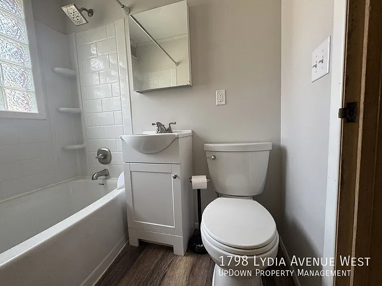 1798 Lydia Ave W — Photo 17