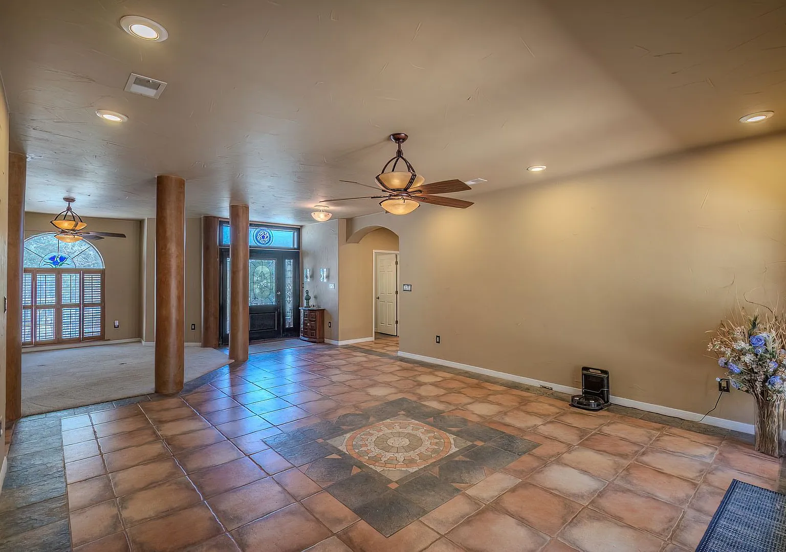 Spacious Single Level Four Bedroom Home In Gated Community — Photo 4